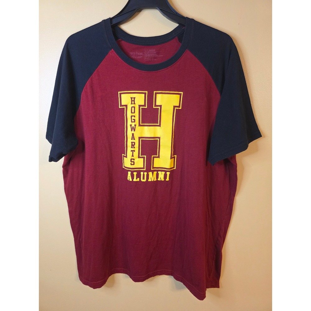 Harry Potter Hogwarts Alumni Raglan Shirt Mens XL Maroon Black Baseball Tee